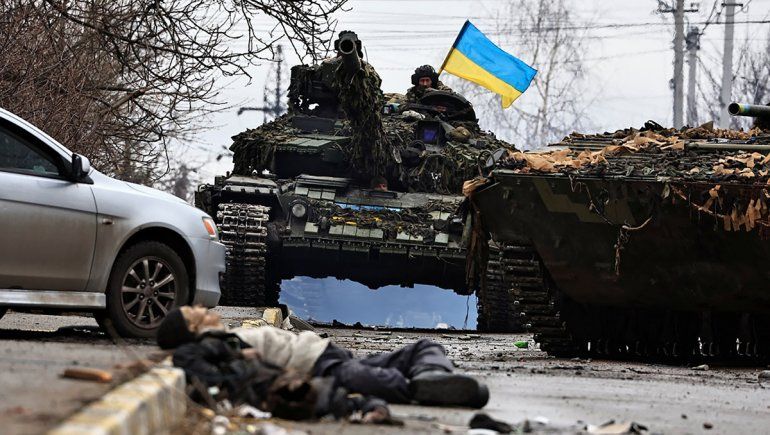 Ucrania recuperó Bucha y hay muertos en las calles