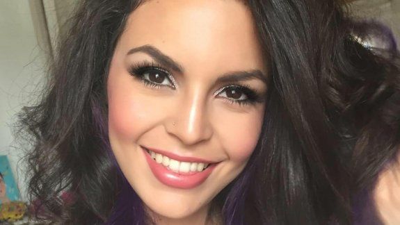 Los videos sobre los secretos del maquillaje que Azul Sad sube a la web alcanzan las 10 mil reproducciones en una semana.