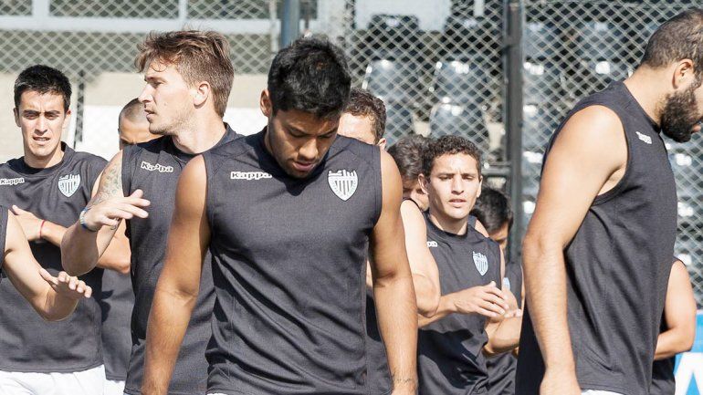 Mellado es fundamental para la mitad de cancha de Cipo. El 5 vuelve el sábado.