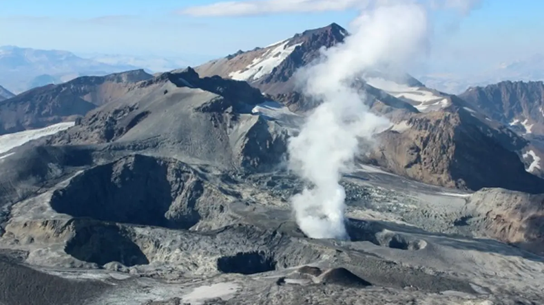 Tres volcanes se encuentran bajo alerta amarilla en Argentina: cuáles son