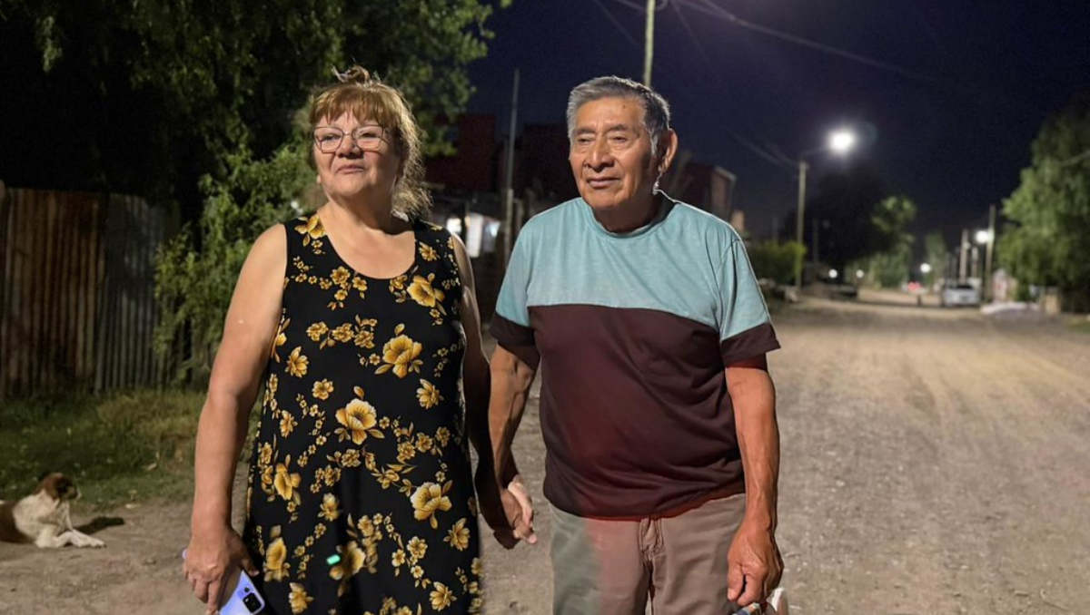 Tras años de espera, ahora los vecinos del Costa Esperanza cuentan con más iluminación y seguridad.