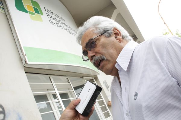 Ya comenzó la reunión entre Rolo y los productores