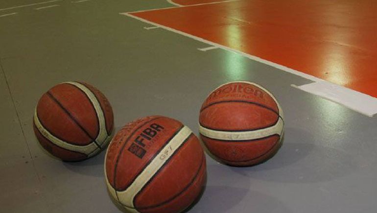 El fuero Civil de Roca dictó sentencia y responsabilizó de manera solidaria a un club deportivo y a su ex entrenador por los abusos cometidos contra una jugadora menor de edad.