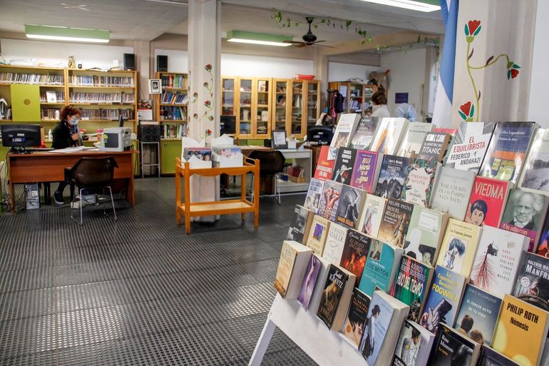 Módico aumento de la cuota de los socios de la Biblioteca Rivadavia