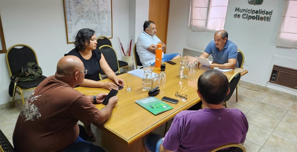 Tal lo pautado en el último acuerdo salarial de 2024, el miércoles se retomó la discusión paritaria en el Municipio. Tres gremios requirieron una actualización de los salarios para que no pierdan poder adquisitivo.