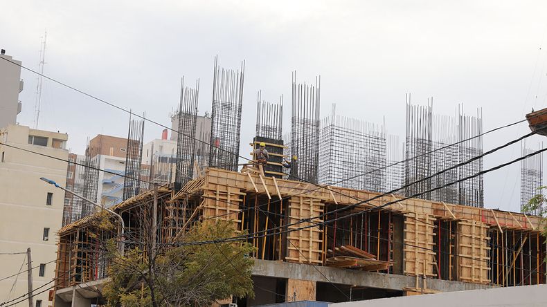 La Cámara de Construcción alerto sobre una crisis en el sector.