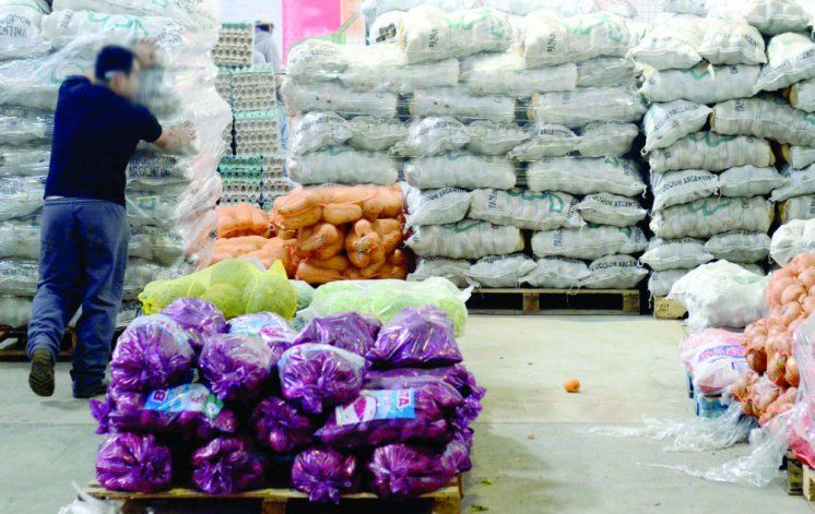 Desde el Mercado Concentrador dijeron que la mercadería que no pasa por los controles va a ferias y verdulerías.