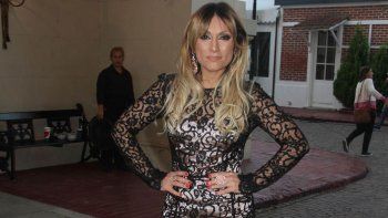 tauro quedo desempleada: ¿va a intrusos o lam?