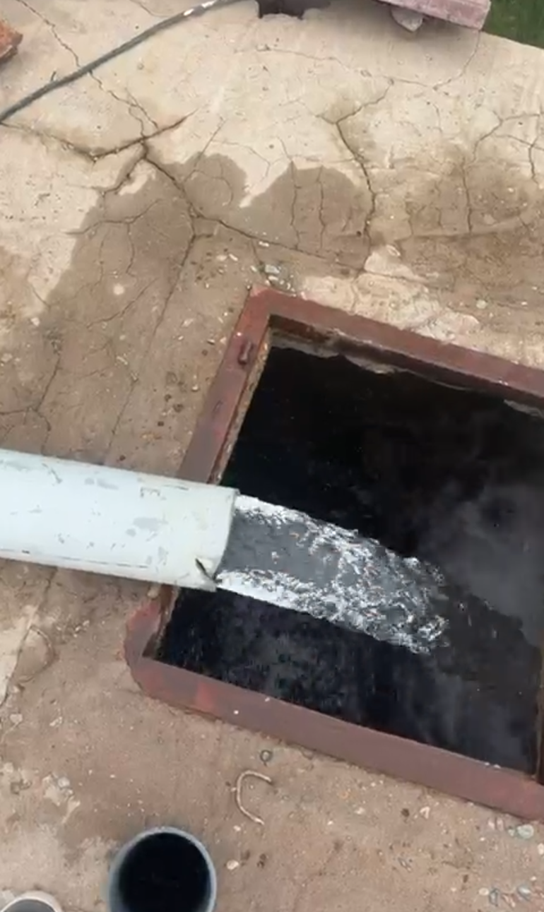 El suministro de agua potable en Las Perlas es históricamente muy precario y necesita urgentes mejoras. El suministro de agua potable en Las Perlas es históricamente muy precario y necesita urgentes mejoras.