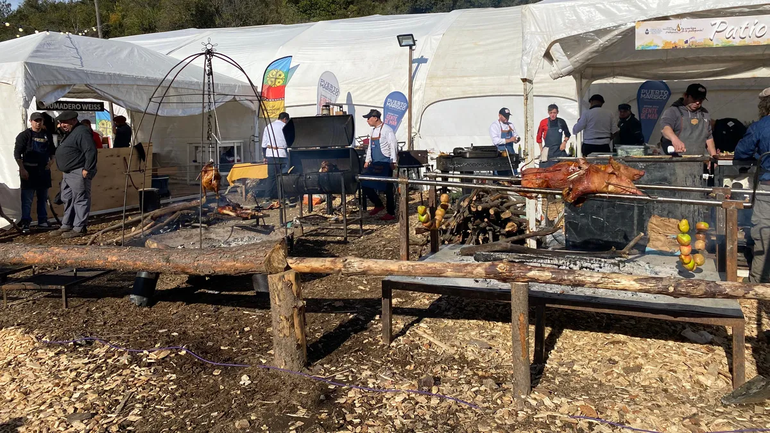 Villa Pehuenia: los fuegos se encendieron en la Fiesta Nacional del Chef Patagónico