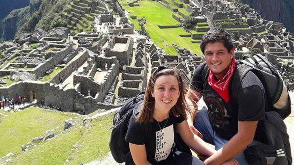 Eliana y Bruno no querían hijos ni una casa, sino una aventura que los movilizara. Se fueron hace seis meses.