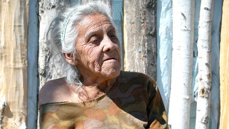 La abuela Miriam fue rescatada por los vecinos en la Toma 10 de Febrero