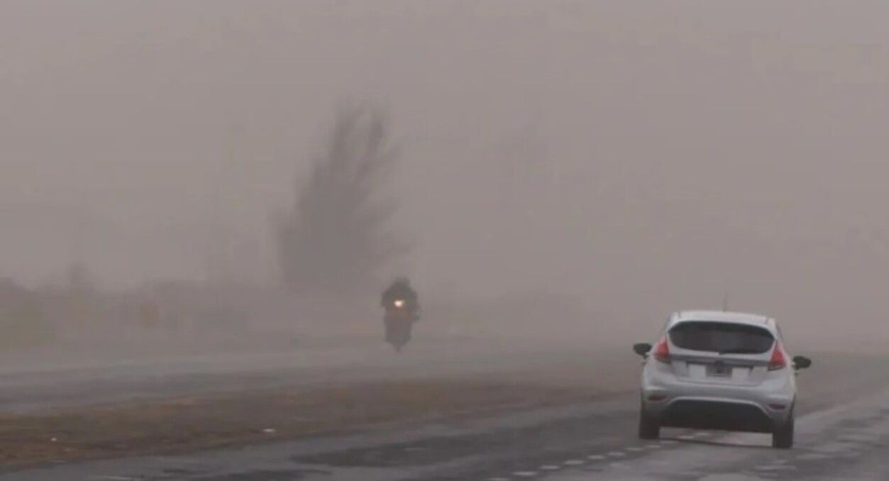 Se va a volar todo: alerta por vientos de más de 120 km/h y fuertes lluvias