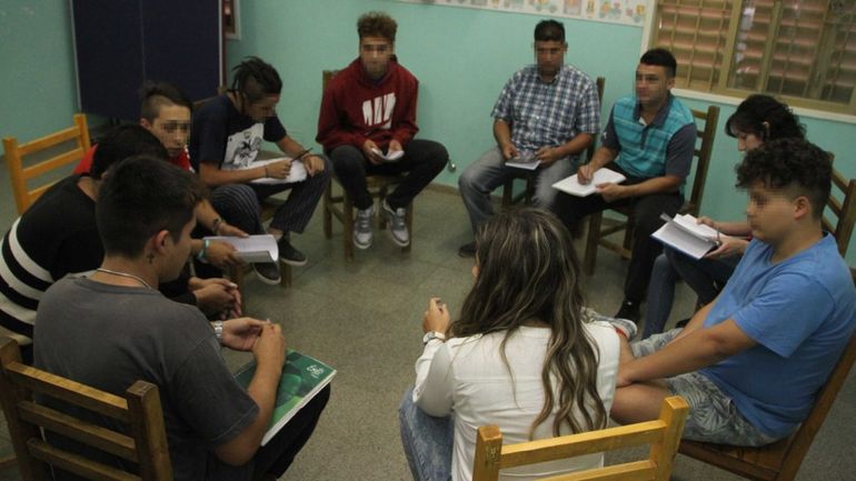 El Grupo Sur realiza encuentros diarios desde las 20 hasta las 22:30 en Ecuador 477. 