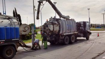 removian obstruccion cloacal y se encontraron con un tapon de trapos removian obstruccion cloacal y se encontraron con un tapon de trapos