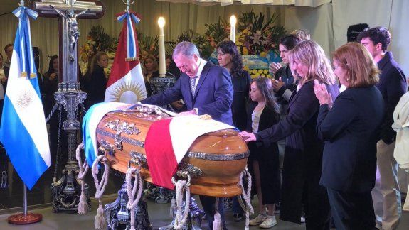 Despiden los restos de De La Sota en la Casa de Gobierno de Córdoba