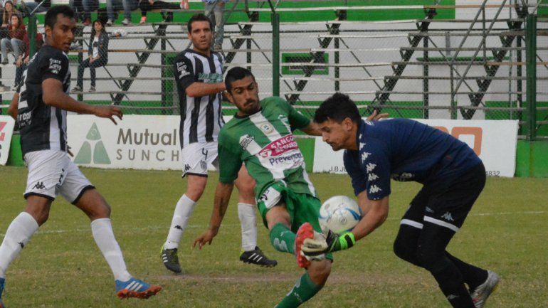 Capurro terminó dolorido en el tobillo y dejó preocupación en el vestuario después de la derrota en Sunchales. Caprio vio la quinta amarilla y ante Antoniana faltará a su primer partido.