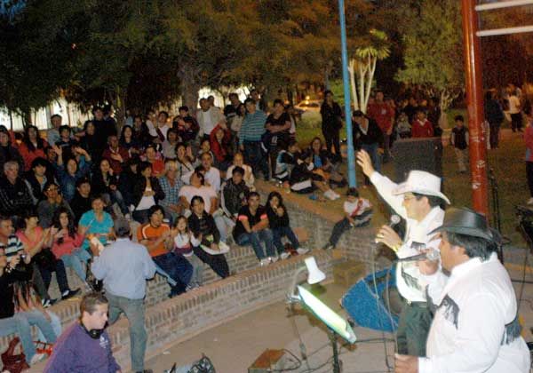 Solidaridad en el Paseo de la Familia