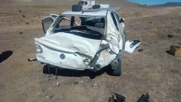 Perdió el control del auto y volcó sobre la Ruta 23