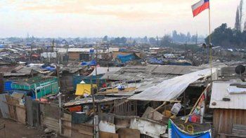 luego de 20 anos, se incremento la pobreza en chile