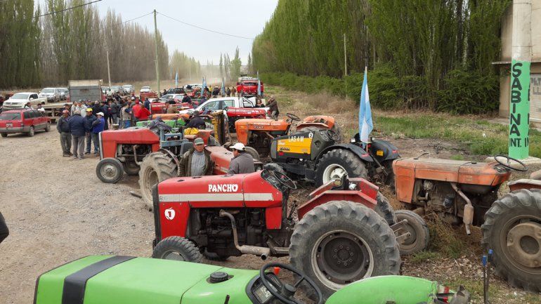 Los tractores se ponen en marcha ante posibles medidas de fuerza al próxima semana 