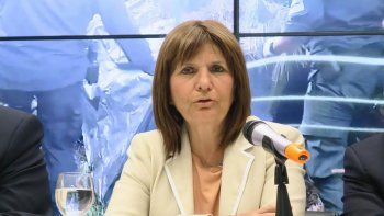 bullrich defendio el reglamento que beneficia a la policia