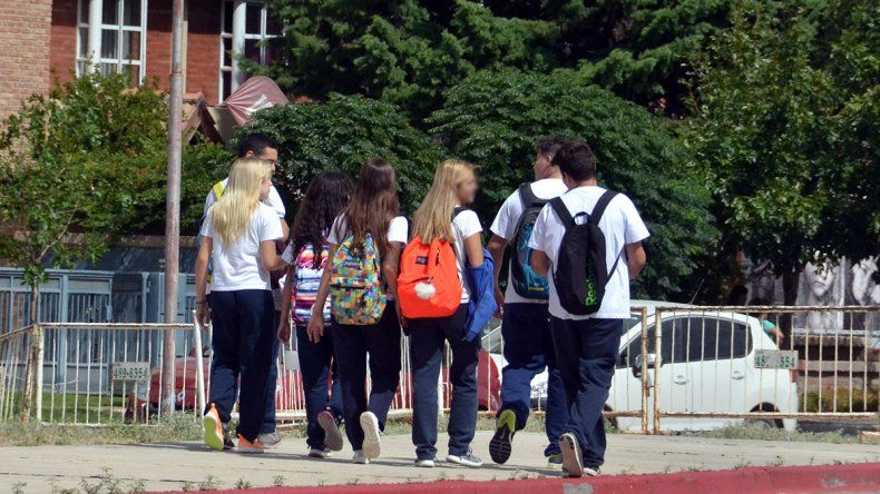 Los colegios privados de Neuquén ya tienen cuotas de más de un millón de pesos: uno por uno, cuánto salen | LMCipolletti.com Los colegios privados de Neuquén ya tienen cuotas de más de un millón de pesos: uno por uno, cuánto salen