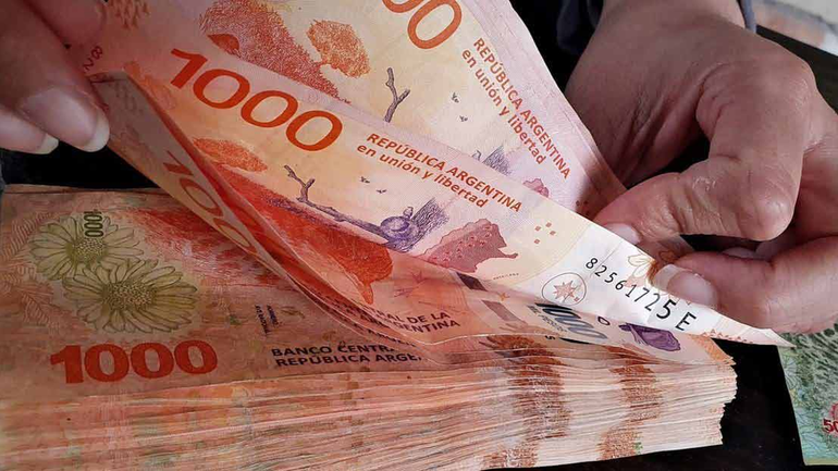 Mañana cobran los estatales de Río Negro una suma extraordinaria fijada en paritarias.