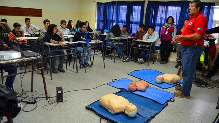 Expertos de Protección Ciudadana enseñaron cómo hacer RCP.