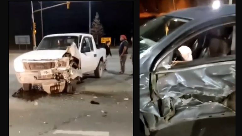 Cruzó en rojo, chocó violentamente a un auto y todo casi termina en una fuerte pelea