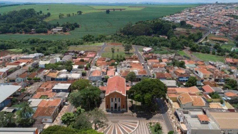 Experimento en Brasil: vacunan a toda una ciudad para un estudio