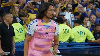 El raro gesto de Cavani contra Platense que desató la locura de un campeón del mundo: No parece jugador | LMCipolletti.com El raro gesto de Cavani contra Platense que desató la locura de un campeón del mundo: No parece jugador