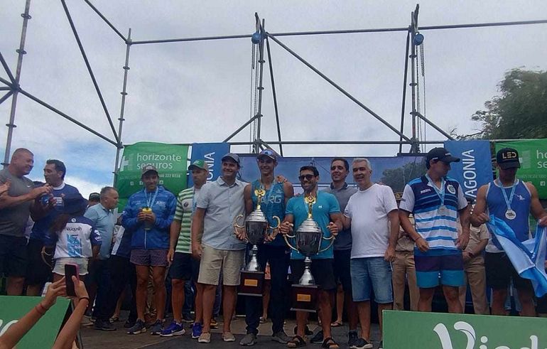 El momento de la premiación de la Regata del río Negro 2025.&nbsp;
