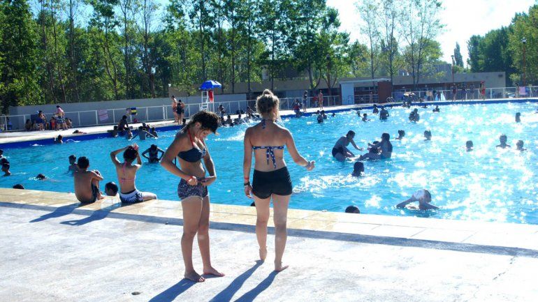 El verano ya se vive a pleno en las piletas municipales