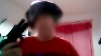 Un nene se filmó con un arma y amenazó a sus compañeros de escuela
