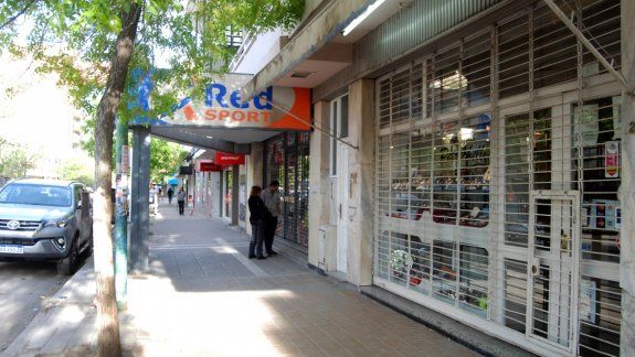 Los comerciantes esperan que las pésimas ventas del año repunten gracias a los regalos de Papá Noel.