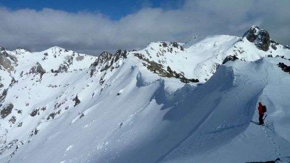 Avalancha mortal en centro de esquí que administra Gaudio