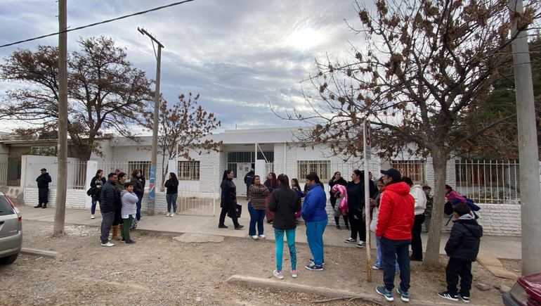 Los padres de la Escuela 234 ya venían haciendo los planteos al Consejo Escolar de Cipolletti.