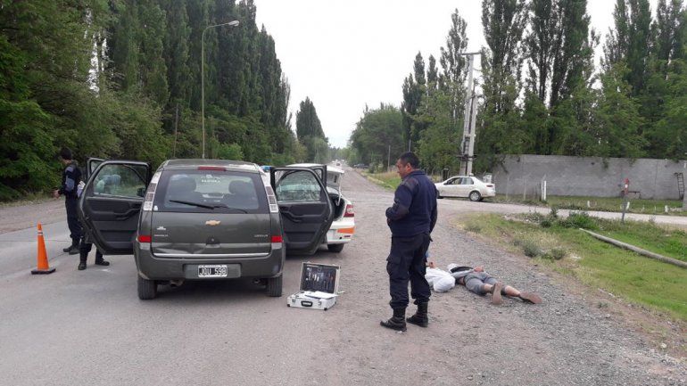 Le robaron el auto a un vecino, se dieron a la fuga pero no llegaron lejos