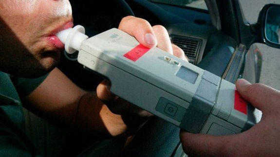 Pescaron a un conductor con tres gramos de alcohol en sangre