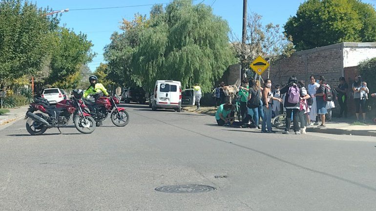 El conductor de una camioneta chocó a un niño en bicicleta