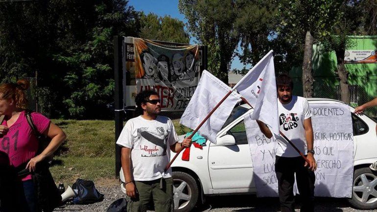 Otra jornada con una contundente adhesión al paro de maestros