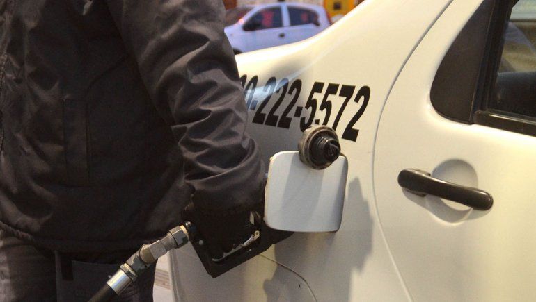 Se calienta la disputa por el precio del petróleo