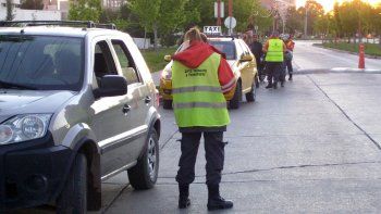 Los inspectores controlarán los decibeles de autos y de locales nocturnos.