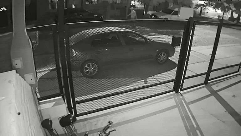 Video: así se robaron un auto en menos de un minuto