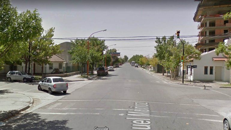 Cruzó la calle caminando cuando no debía, la chocaron y cobrará $346 mil