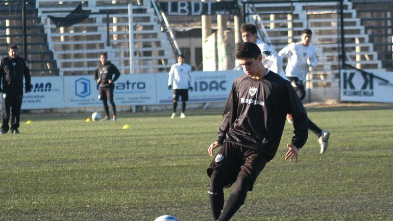 El Tuti Del Prete tuvo aportes significativos en el Federal A y quiere seguir en Cipolletti para dar pelea.