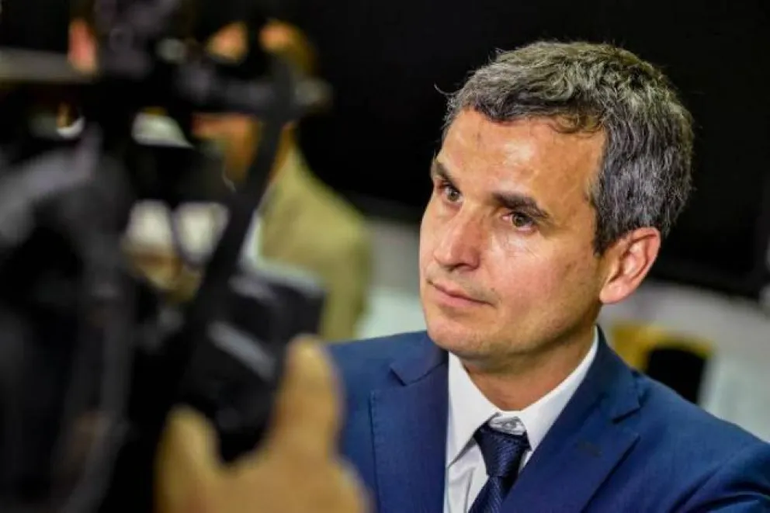 Para Mansilla y Kairuz, la continuidad de Greca en el cargo de juez federal representa un riesgo para la correcta administración de la justicia en la región. Para Mansilla y Kairuz, la continuidad de Greca en el cargo de juez federal representa un riesgo para la correcta administración de la justicia en la región.