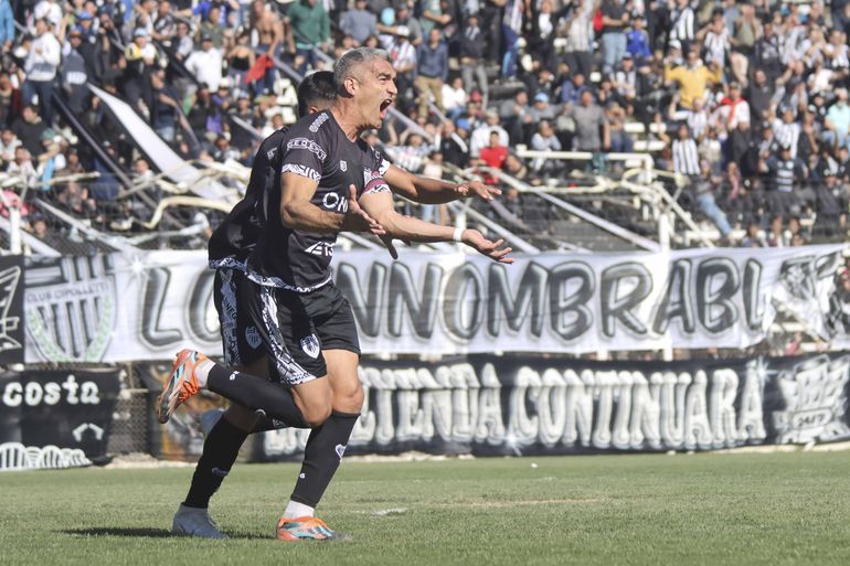 Manolo Berra y la vuelta al gol con una dedicatoria especial