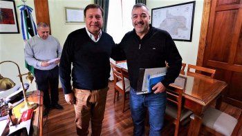 el aguinaldo se pagara tras los sueldos en rio negro